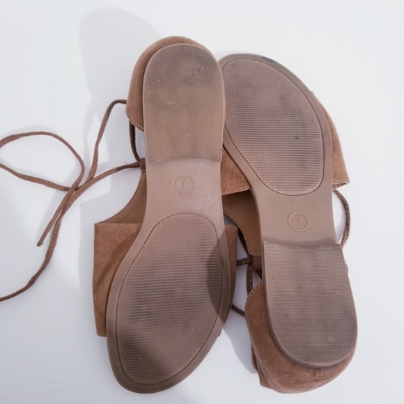 Universal thread  sandals - Picture 5 of 6